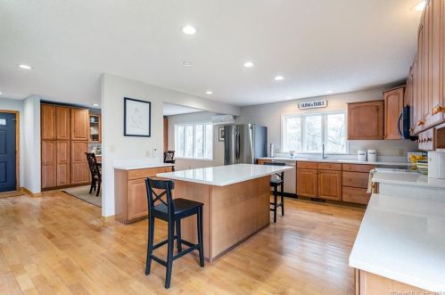 14 Old Mount Tom Rd, Litchfield, CT 06750-1321
