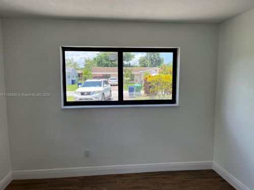 7020 27th Ct, Hollywood FL  33023-3706 exterior