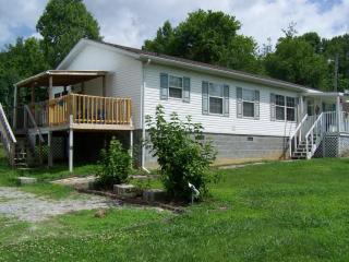 228 Waldo Rd, Ozone, TN 37854-5806