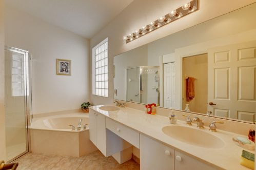 6638 Via Roma, Delray Beach FL  33446-3730 exterior