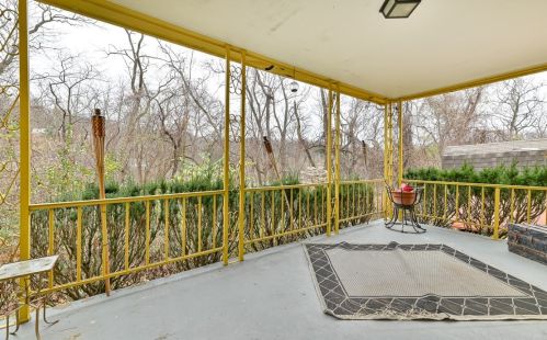 577 Grove Rd, Verona PA  15147-1656 exterior