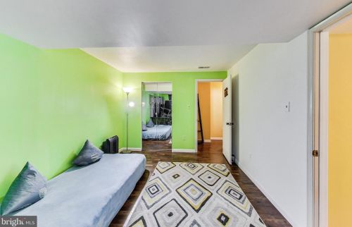 9525 Debra Spradlin Ct, Springfield VA  22015-4183 exterior