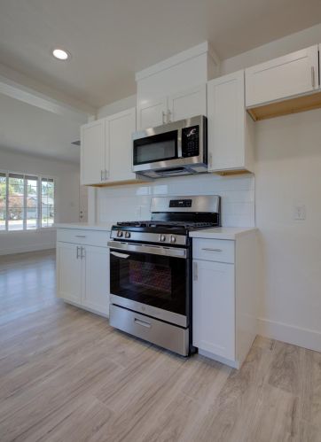 202 Camellia Way, Modesto CA  95354-2817 exterior