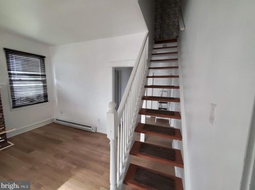 29 Bishop Holw Rd, Newtown Square PA  19073-3211 exterior