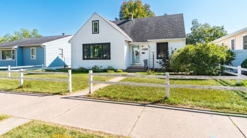2138 Park Ave, La Crosse, WI 54601-5918