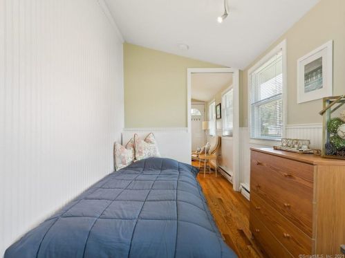 2 Noyes Rd, Lyme CT  06371-1636 exterior