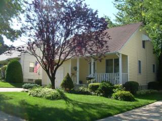 214 Linwood Ave, Akron, OH 44301-3044
