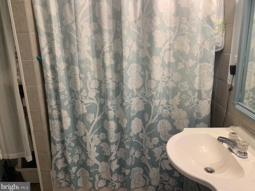 203 Woodlawn Ave, Florence NJ  08518-1011 exterior