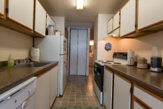 12002 Roosevelt Way, Seattle WA  98125-4952 exterior