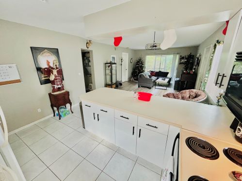 228 Village Dr, Fort Pierce, FL 34952-7708