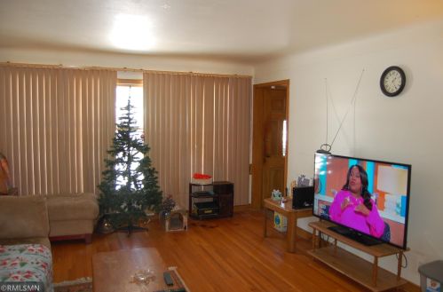 4559 Douglas Dr, Minneapolis MN 55422-1033 exterior