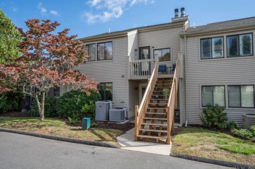 280 Brittany Farms Rd, New Britain, CT 06053-1170
