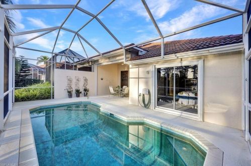 5893 Northridge Dr, Naples FL  34110-2376 exterior