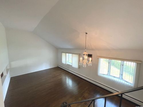 338 Wicks Ave, Babylon, NY 11703-1511