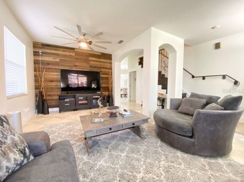 5198 Adair Oak Dr, Orlando, FL 32829-8223