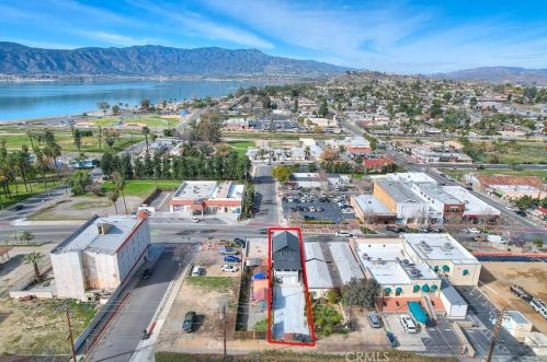 144 Main St, Lake Elsinore CA  92530-3826 exterior