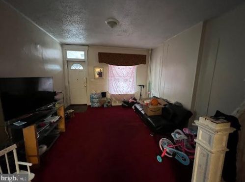 715 Stuyvesant Ave, Trenton NJ  08618-4105 exterior