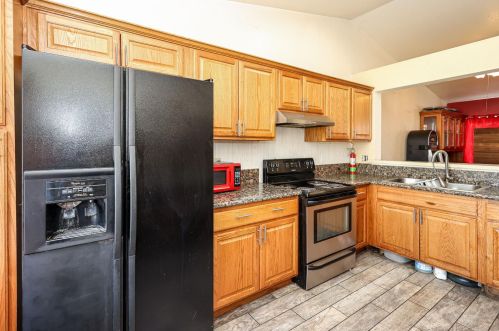 1011 Grackle Ct, Newman CA  95360-1861 exterior