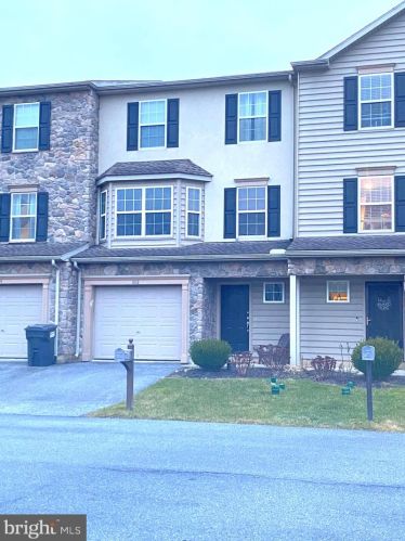 1012 Yarn Ct, Centre, PA 19541-9404