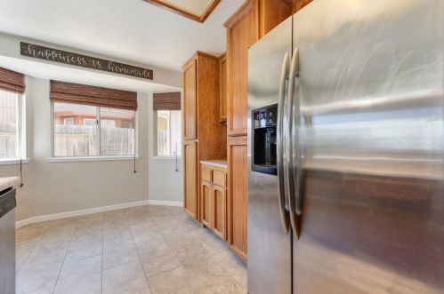 7064 Castle Creek Way, Rio Linda CA  95673-2441 exterior