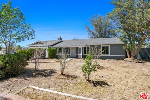 17721 Newmont Ave, Lancaster, CA 93535-7527