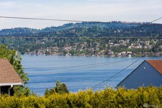 10673 Forest Ave, Seattle WA  98178-2722 exterior