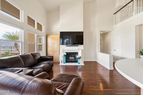 815 Vista Grande Dr, Santa Paula CA  93060-1335 exterior