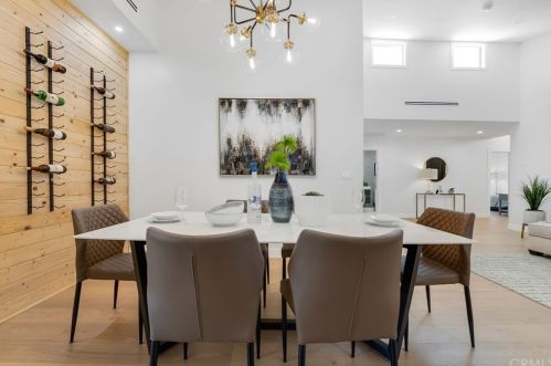 4709 Norwich Ave, Van Nuys CA  91403-2017 exterior