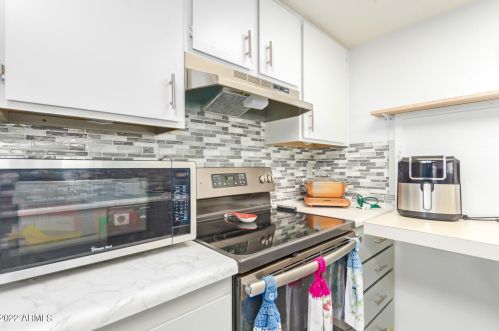 12832 Meeker Blvd, Sun City AZ 85375-3725 exterior