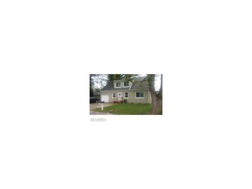 320 Fairfax Rd, Vermilion, OH 44089-2242
