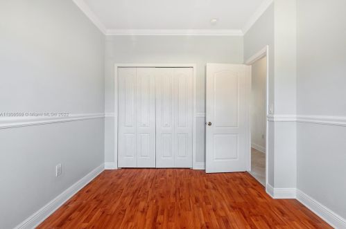 7090 5th Ave, Hialeah FL  33014-4952 exterior