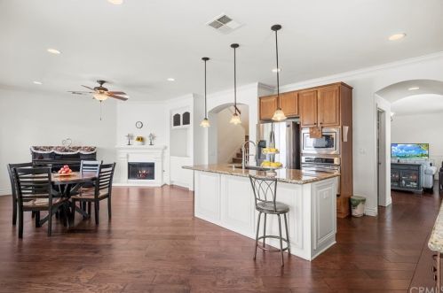 45035 Rutherford St, Temecula CA  92592-5529 exterior