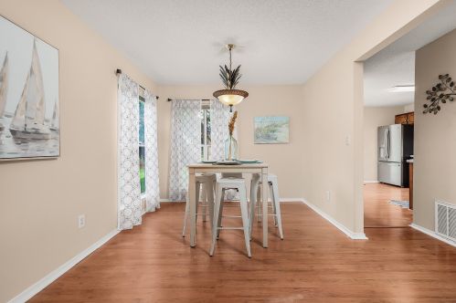 58 3 St, Shalimar FL  32579-1747 exterior