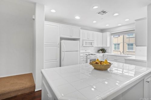 8580 Kendra Loop, Orange, CA 92867-1506