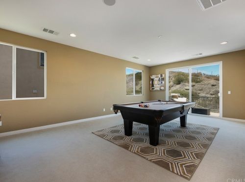 57 Volta Del Tintori St, Lake Elsinore CA  92532-0143 exterior