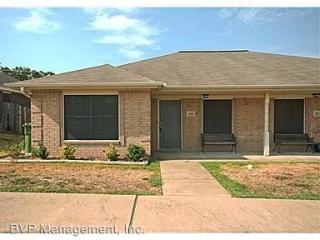 1706 Rock Hollow Loop, Bryan TX  77807-2351 exterior