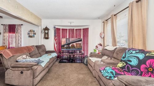 1565 Colegrove Ave, Montebello CA  90640-5001 exterior