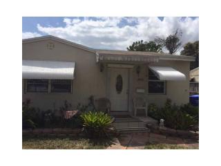 2842 Van Buren St, Hollywood, FL 33020-4210