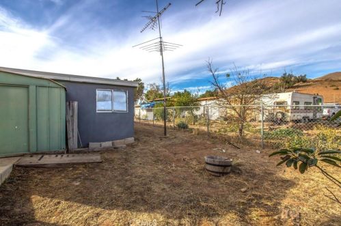 8435 Mission Blvd, Riverside CA  92509-2976 exterior