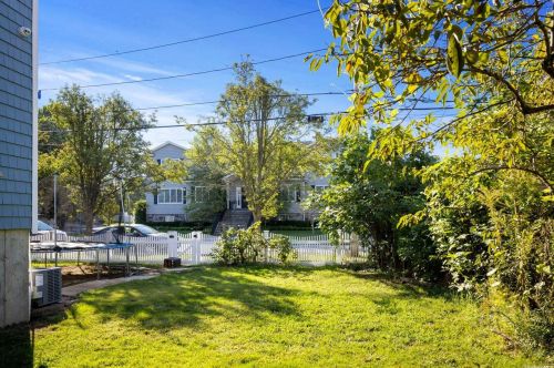 485 Albemarle Rd, Cedarhurst NY  11516-1228 exterior