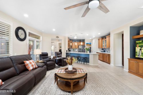 16254 Escondido Ct, Sun City AZ  85374-6428 exterior