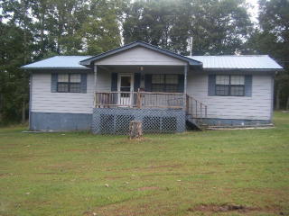 5466 Mooneyham Lonewood Rd, Spencer, TN 38585-4059