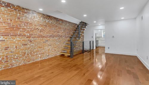 312 Manton St, Philadelphia PA  19147-5213 exterior