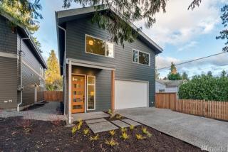 11040 19th Ave, Seattle, WA 98146-2040