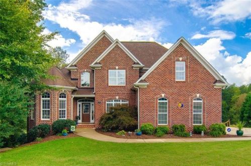7705 Devonmille Ct, Greensboro, NC 27455-8386
