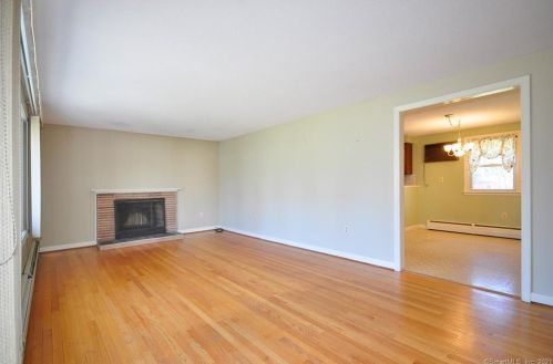 55 Foster Ln, Windsor CT exterior