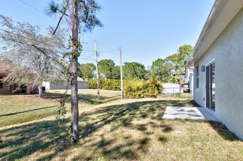 7725 98th Ave, Vero Beach FL  32967-2747 exterior