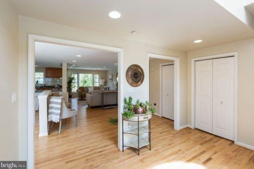 3301 Durbin Pl, Falls Church, VA 22041-2509