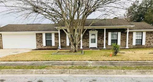 211 Camelford Pl, Pensacola, FL 32506-4925