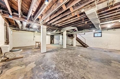 328 Moody Ave, New Castle PA  16105-2487 exterior